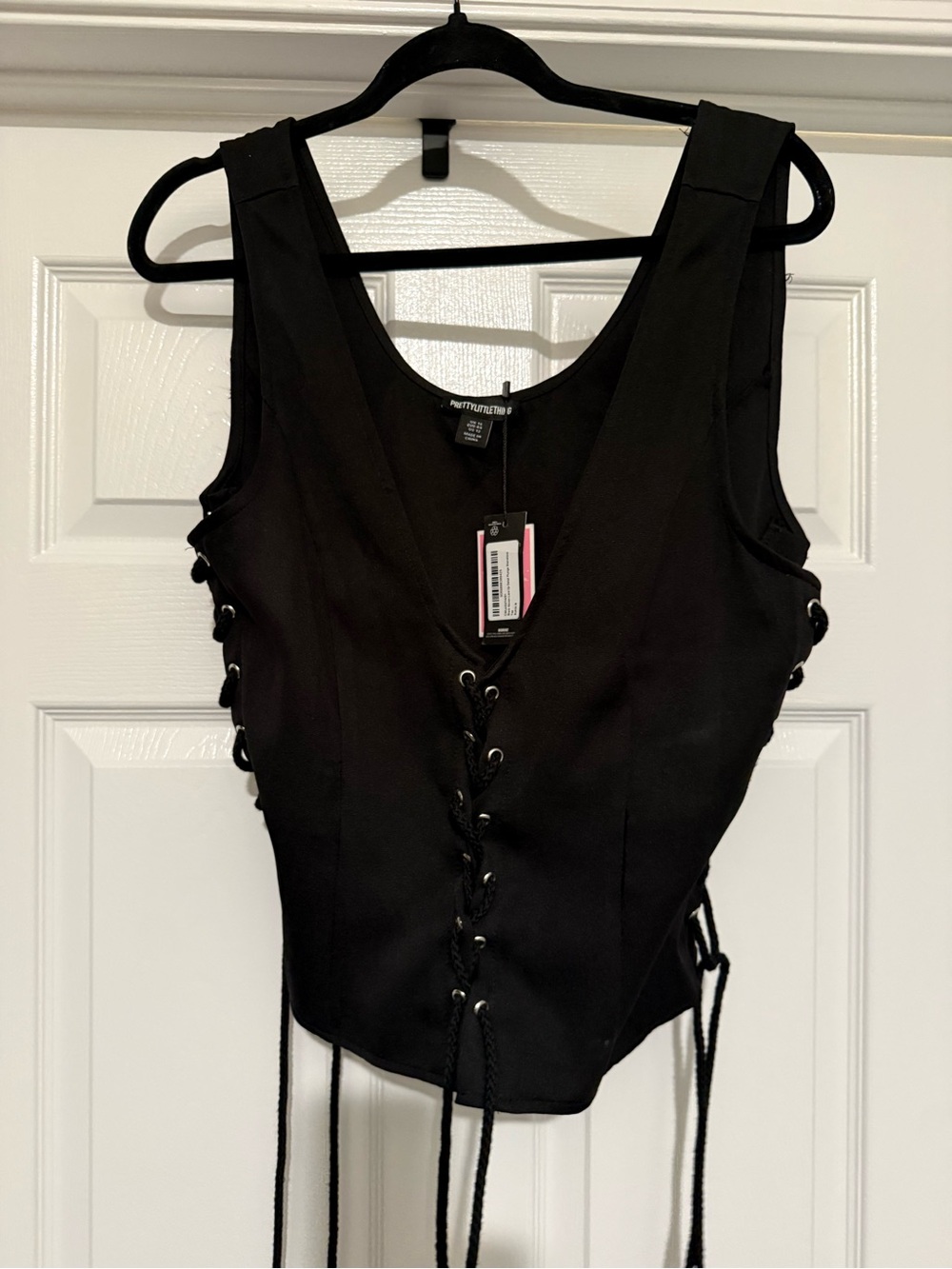 Pretty Little Thing Black Lace-Up Corset Tank Top - Picture 3 of 4